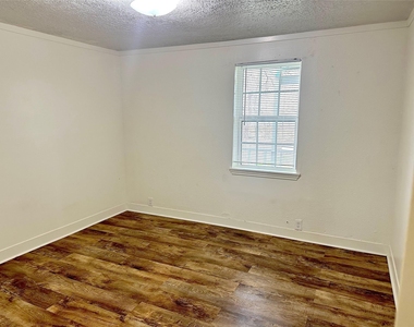 1005 Avenue E 1/2 - Photo Thumbnail 17