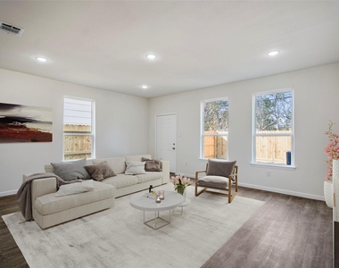 6513 Goldspier Street - Photo Thumbnail 7