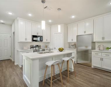 6513 Goldspier Street - Photo Thumbnail 2