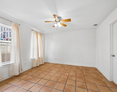 4011 Garrott Street - Photo Thumbnail 2