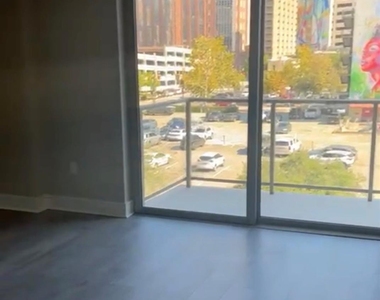 1475 Texas St - Photo Thumbnail 4