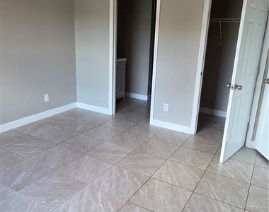 1117 Gordon Avenue S - Photo Thumbnail 16