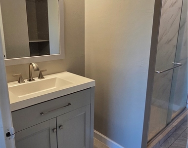 1117 Gordon Avenue S - Photo Thumbnail 17