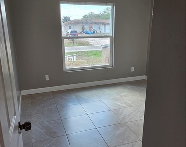 1117 Gordon Avenue S - Photo Thumbnail 8
