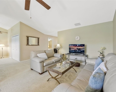 8445 Charter Club Circle - Photo Thumbnail 7