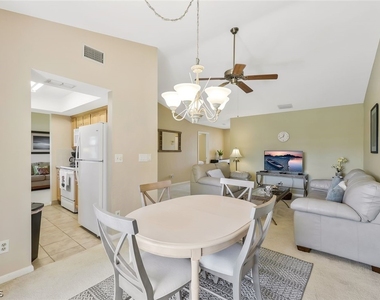 8445 Charter Club Circle - Photo Thumbnail 9