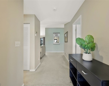 8445 Charter Club Circle - Photo Thumbnail 4