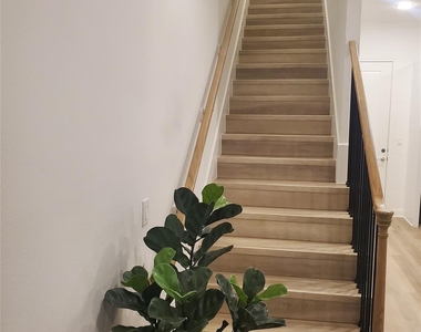 5113 Briscoe Street - Photo Thumbnail 7