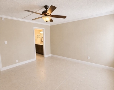 2264 Winkler Avenue - Photo Thumbnail 10