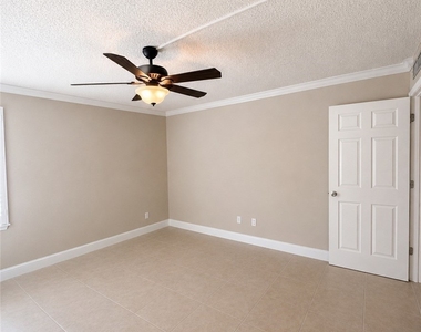 2264 Winkler Avenue - Photo Thumbnail 17
