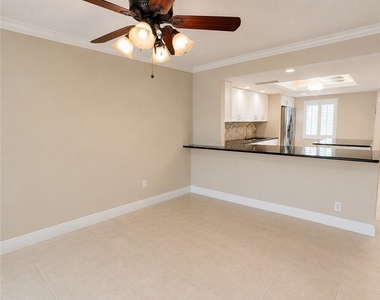2264 Winkler Avenue - Photo Thumbnail 9