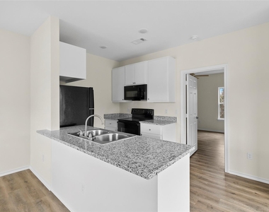 409 Beto St - Photo Thumbnail 5