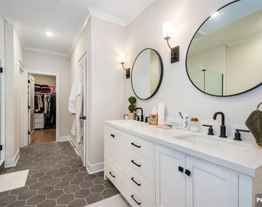 37 Hillandale - Photo Thumbnail 21