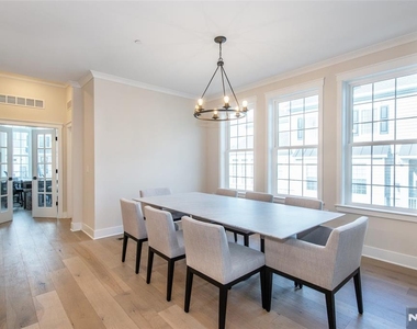 37 Hillandale - Photo Thumbnail 16