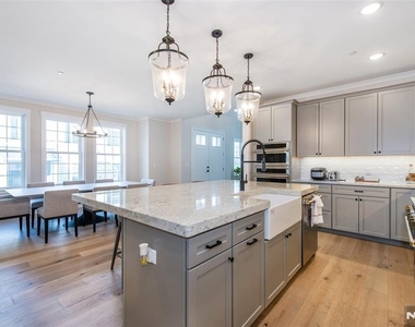 37 Hillandale - Photo Thumbnail 11