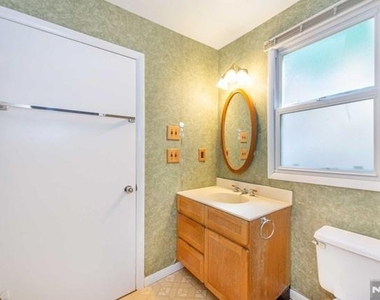 21 E Shore - Photo Thumbnail 17
