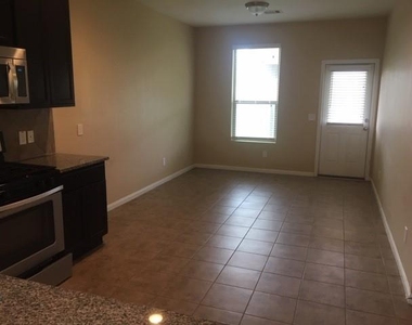 20102 Linden Spruce Lane - Photo Thumbnail 5