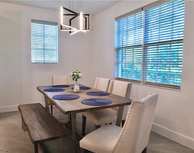26390 Coco Cay Circle - Photo Thumbnail 4