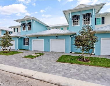 26390 Coco Cay Circle - Photo Thumbnail 19