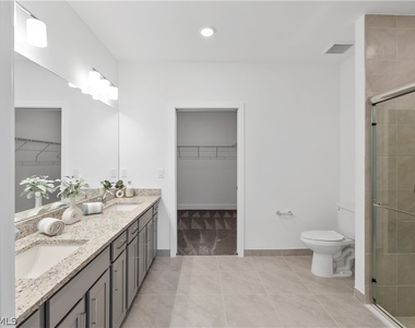26390 Coco Cay Circle - Photo Thumbnail 11