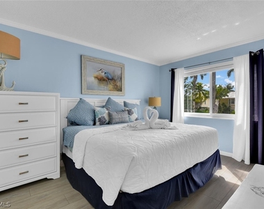 1295 Gulf Shore Boulevard S - Photo Thumbnail 5