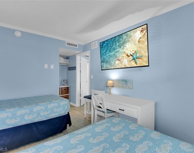 1295 Gulf Shore Boulevard S - Photo Thumbnail 9