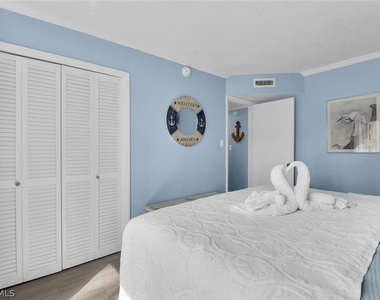 1295 Gulf Shore Boulevard S - Photo Thumbnail 6
