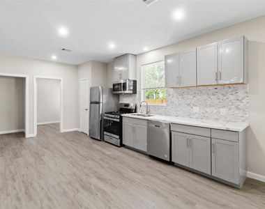 8402 Bassett Street - Photo Thumbnail 5