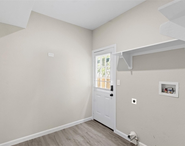 8402 Bassett Street - Photo Thumbnail 18