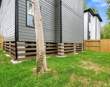 1321 E 35th Street - Photo Thumbnail 22