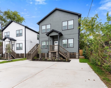 1321 E 35th Street - Photo Thumbnail 1