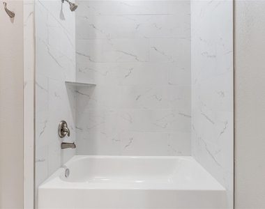 1321 E 35th Street - Photo Thumbnail 18