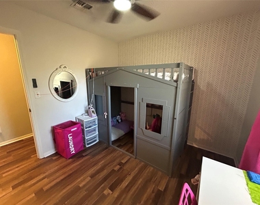 108 Creek Bend Lane - Photo Thumbnail 21