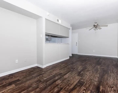 4400 Memorial Drive - Photo Thumbnail 14