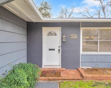 5321 Pagewood Lane - Photo Thumbnail 4