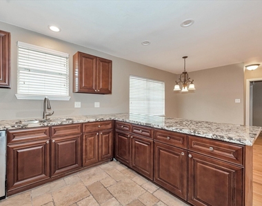 5321 Pagewood Lane - Photo Thumbnail 11