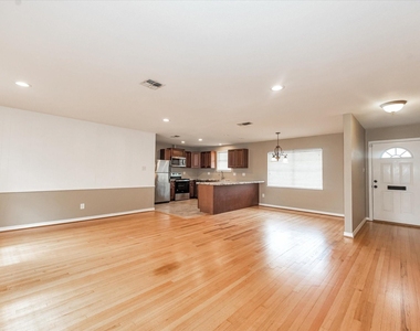 5321 Pagewood Lane - Photo Thumbnail 8