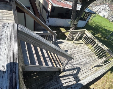 1312 N Avenue R - Photo Thumbnail 7