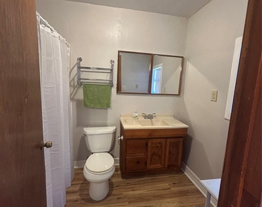 1312 N Avenue R - Photo Thumbnail 9