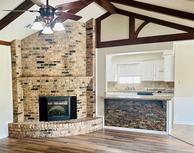 103 Wroxton - Photo Thumbnail 9