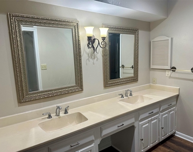 103 Wroxton - Photo Thumbnail 14
