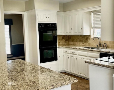 103 Wroxton - Photo Thumbnail 5