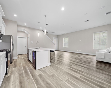 7510 Sandle Street - Photo Thumbnail 6