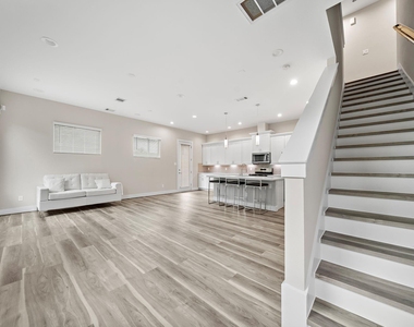 7510 Sandle Street - Photo Thumbnail 2