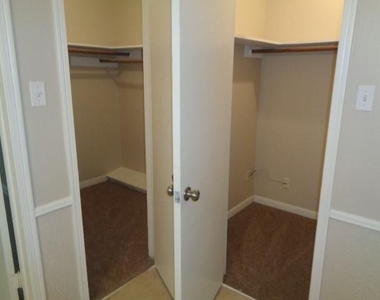 802 Baltic Lane - Photo Thumbnail 1