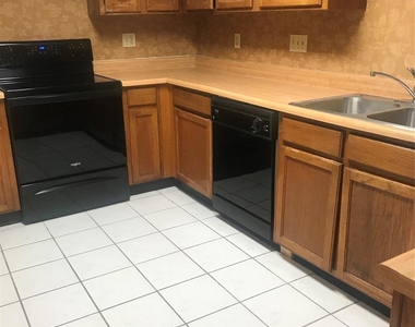 6151 Briar Glade Drive - Photo Thumbnail 2