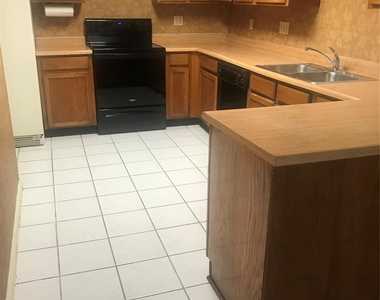 6151 Briar Glade Drive - Photo Thumbnail 3