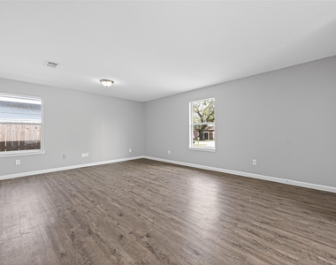7521 Dyer Street - Photo Thumbnail 6