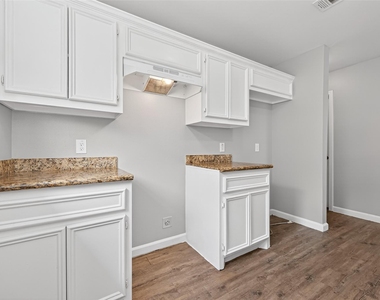 7521 Dyer Street - Photo Thumbnail 12