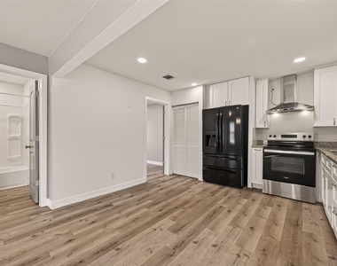 7436 Abilene Street - Photo Thumbnail 9